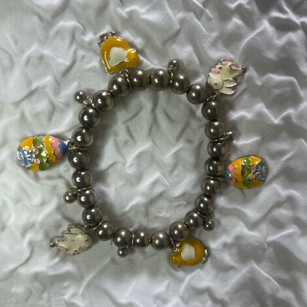 hand beaded Women’s stretch Easter charm bracelet Bunny Easter Egg Decor Multi